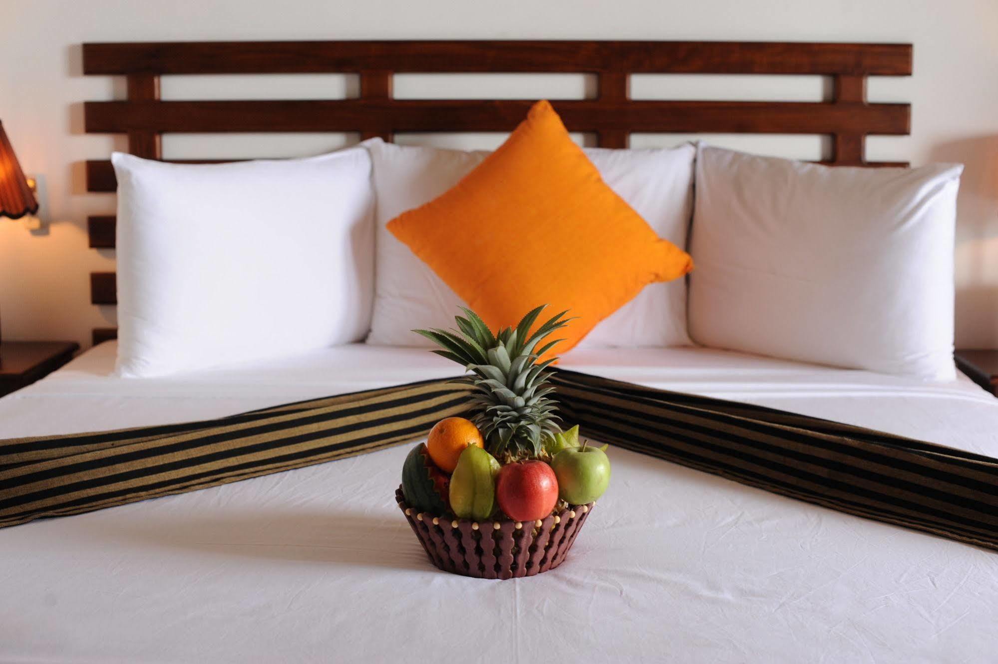 Melheim Kandy Villas Esterno foto