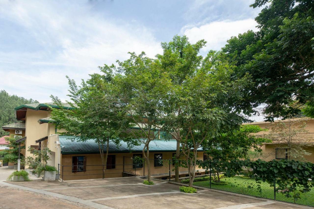 Melheim Kandy Villas Esterno foto