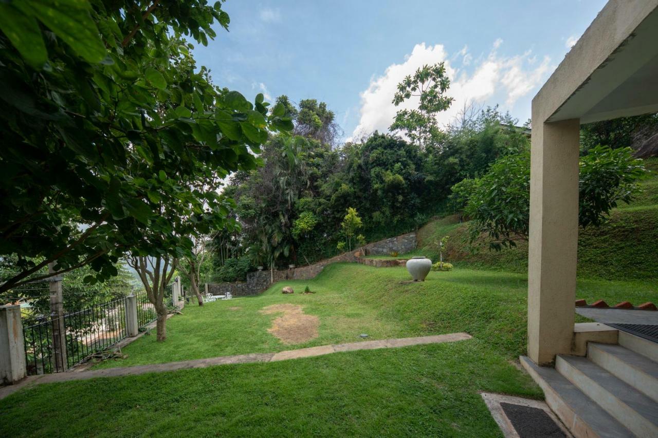 Melheim Kandy Villas Esterno foto