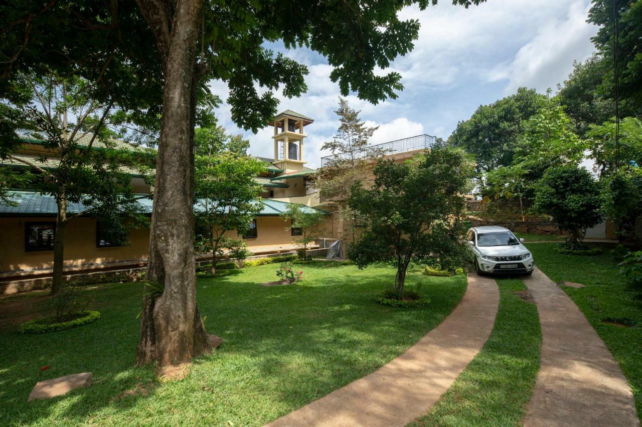 Melheim Kandy Villas Esterno foto