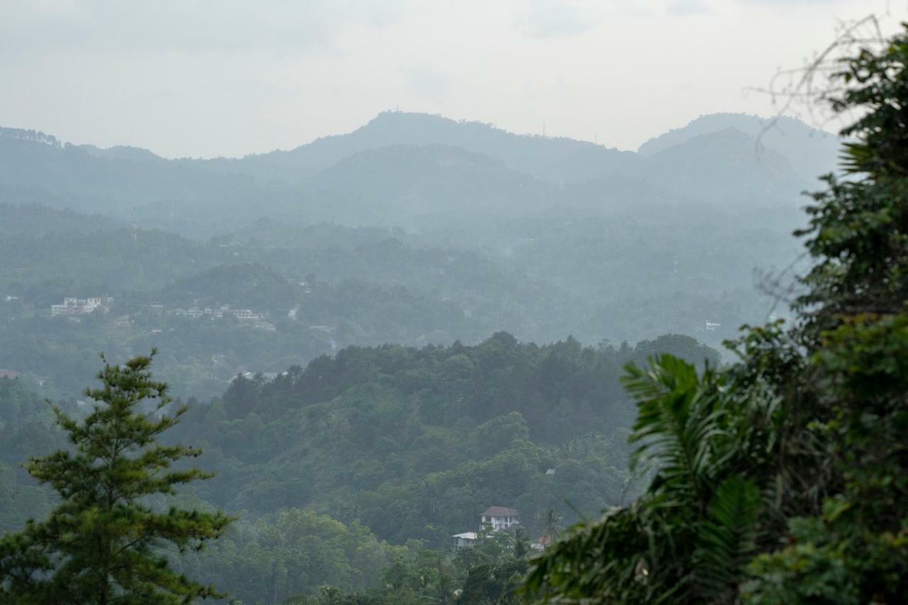 Melheim Kandy Villas Esterno foto