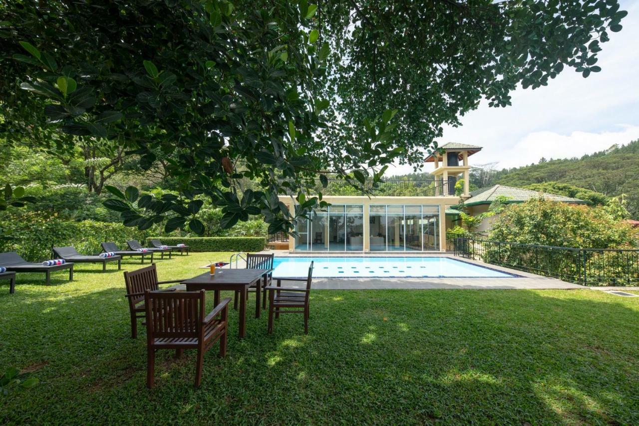 Melheim Kandy Villas Esterno foto