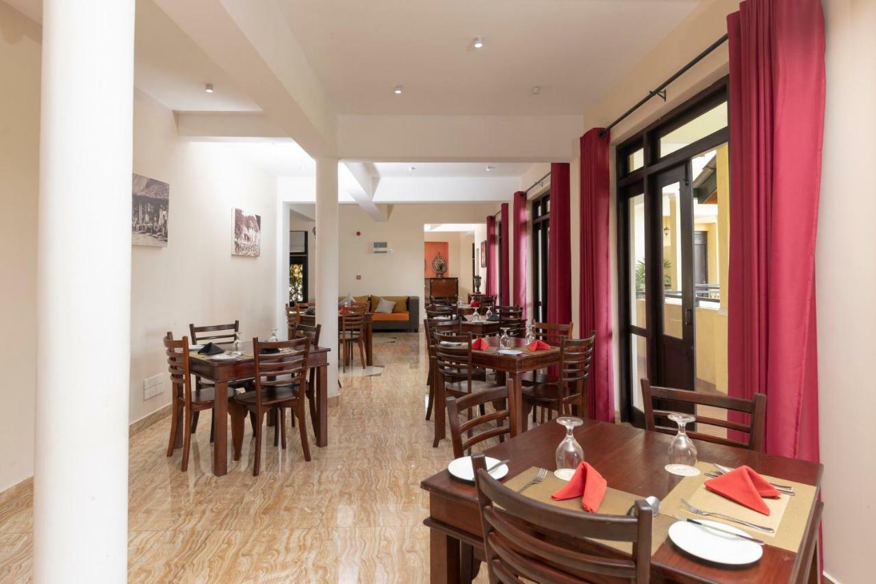 Melheim Kandy Villas Esterno foto