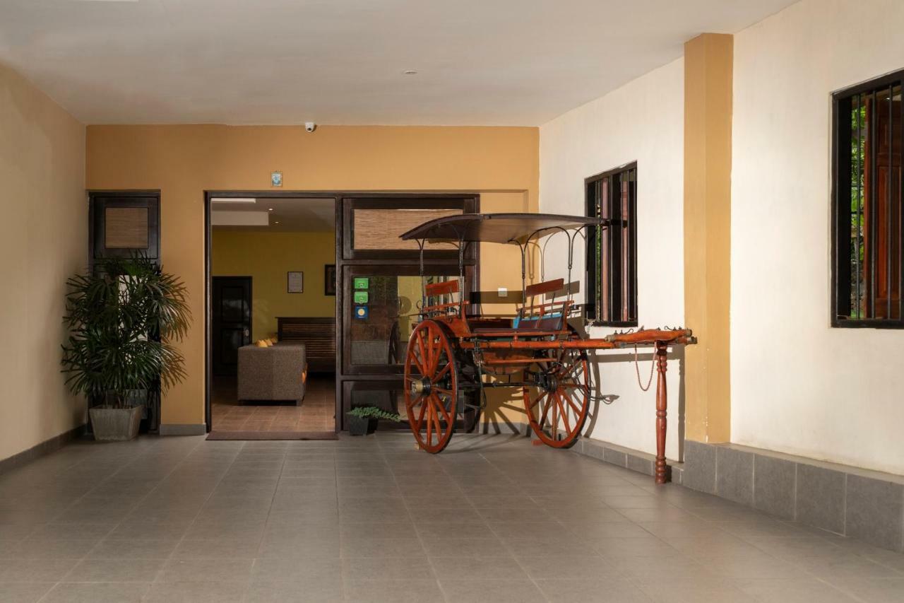 Melheim Kandy Villas Esterno foto