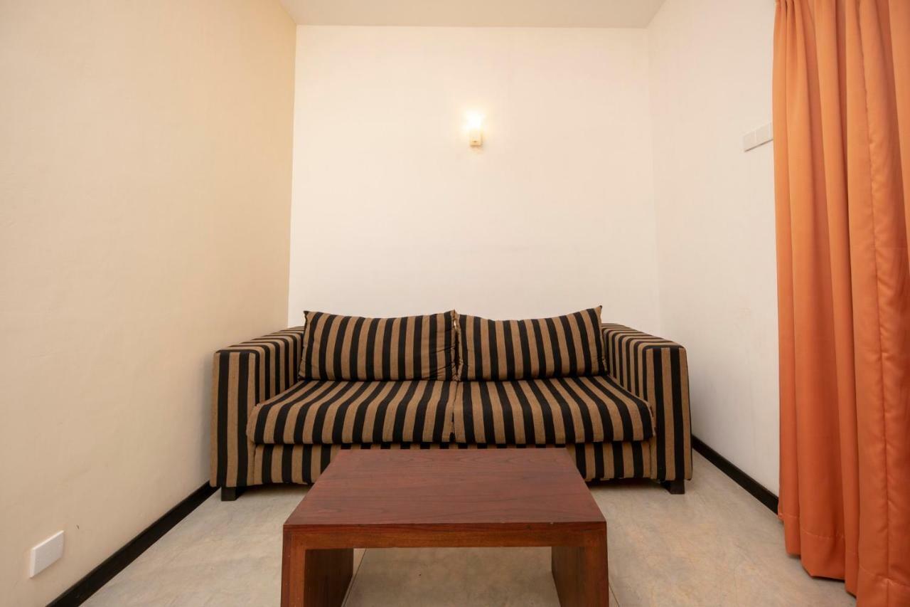 Melheim Kandy Villas Esterno foto