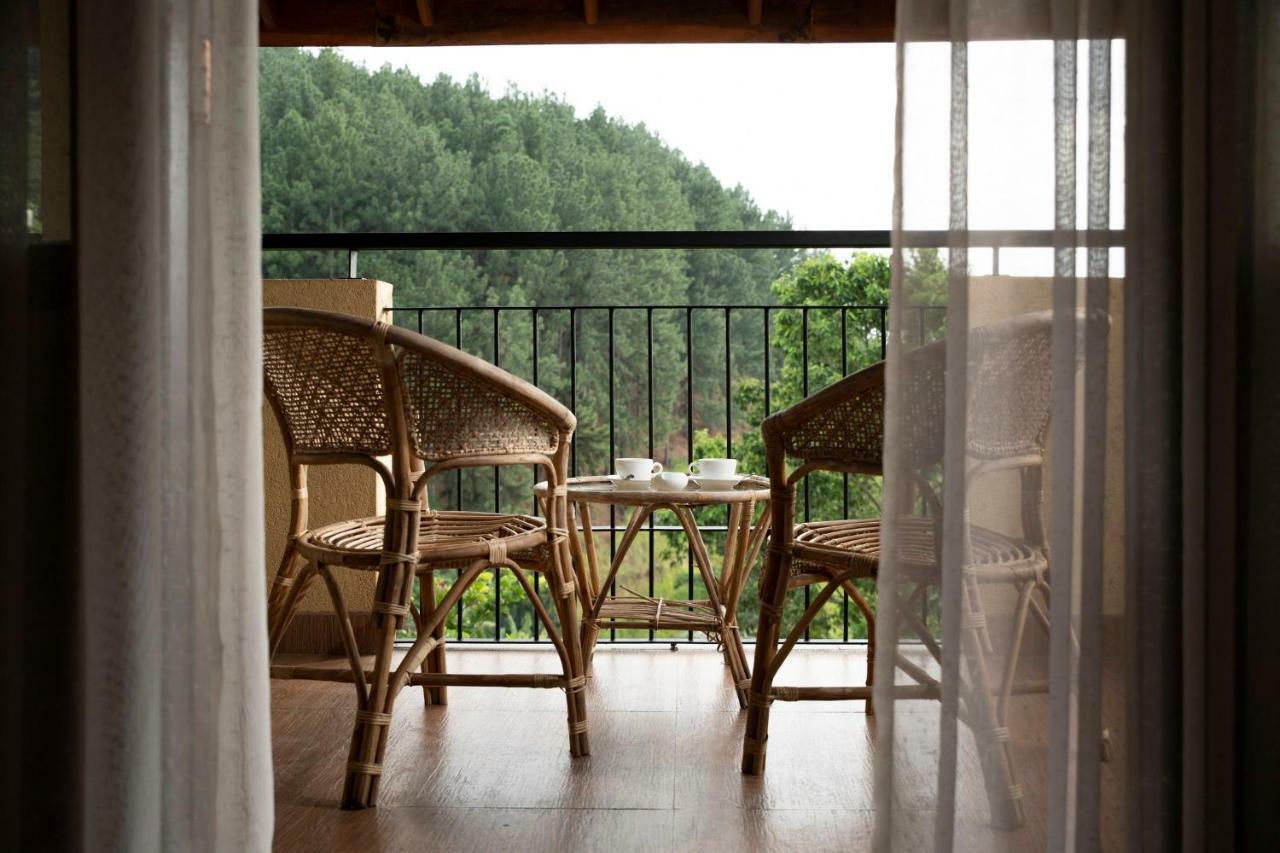 Melheim Kandy Villas Esterno foto