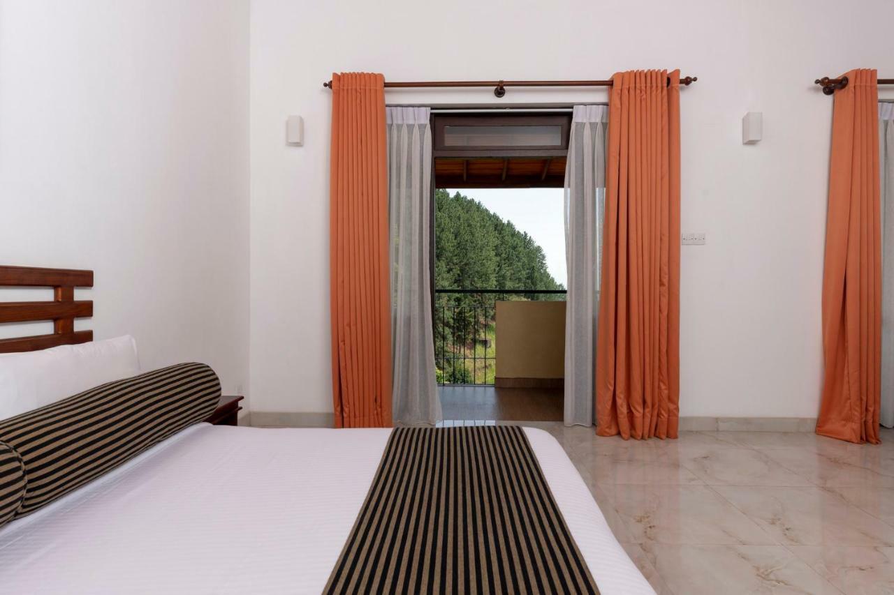 Melheim Kandy Villas Esterno foto