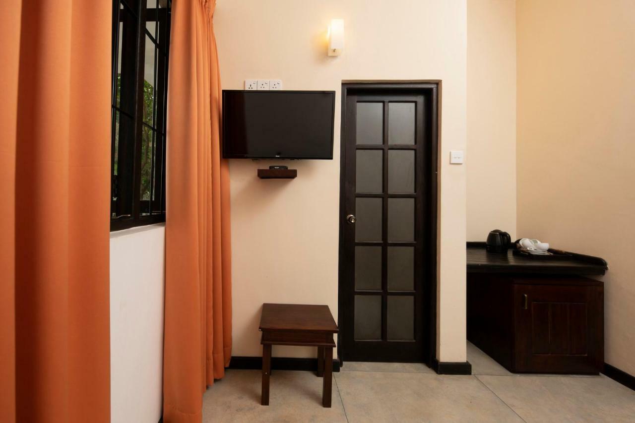 Melheim Kandy Villas Esterno foto